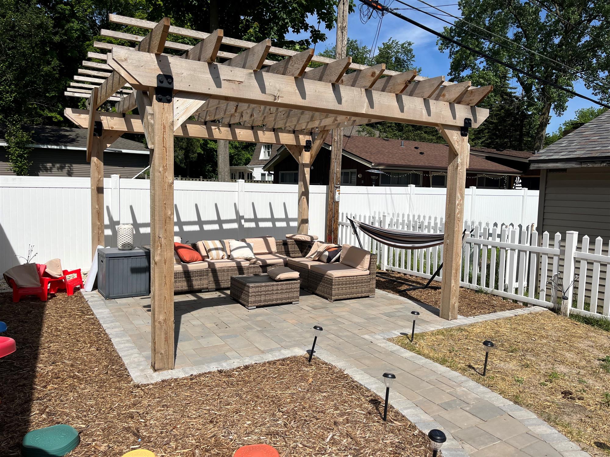 Large Pergola Area for Outdoor Dining and Entertaining